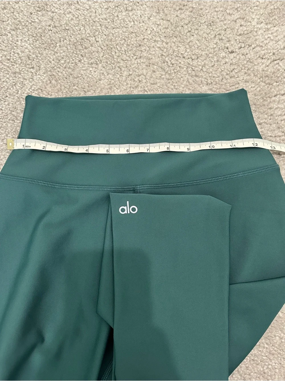 Alo Airlift Leggings in Teal Size Medium MSRP $134